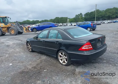 2007 Mercedes-Benz C 230 Sport из США, поврежденный, VIN WDBRF52H27E027699